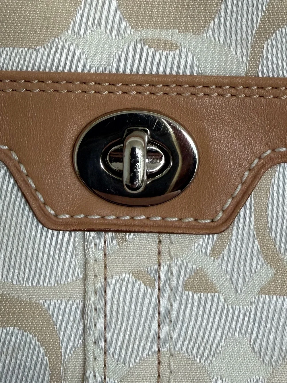 Coach Hampton Op Art 41258 North South Swingpack Crossbody Tan Cream